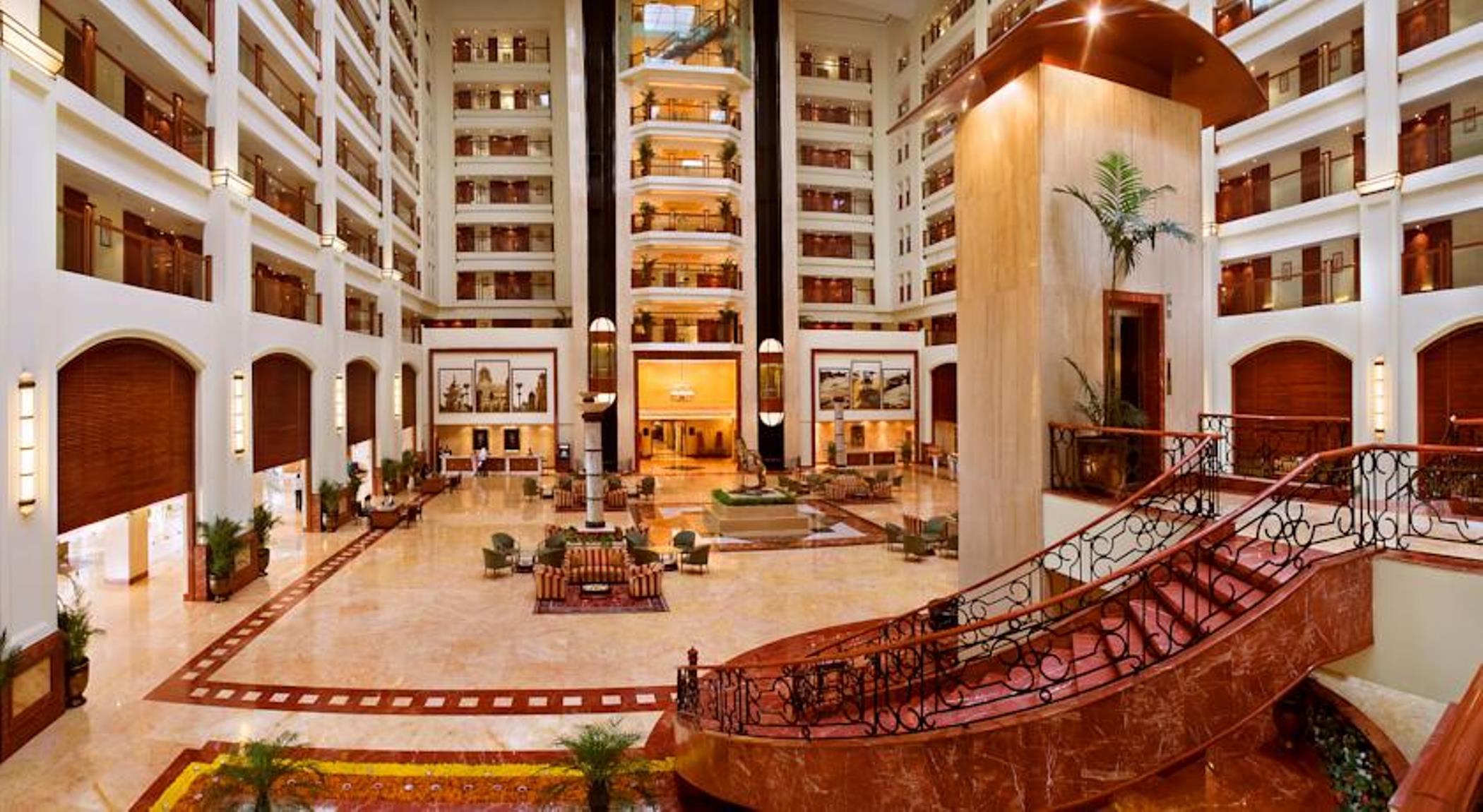 เดอะ ลลิต มุมไบ Hotel ภายใน รูปภาพ The lobby of the Taj Bengal