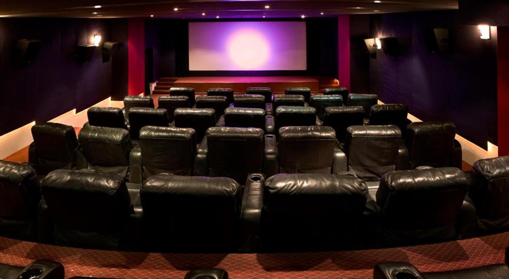 เดอะ ลลิต มุมไบ Hotel ภายนอก รูปภาพ A home theater