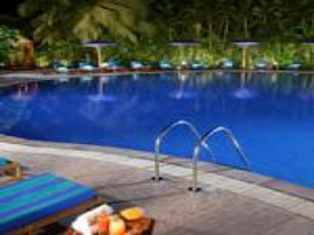 เดอะ ลลิต มุมไบ Hotel สิ่งอำนวยความสะดวก รูปภาพ The pool at the hotel