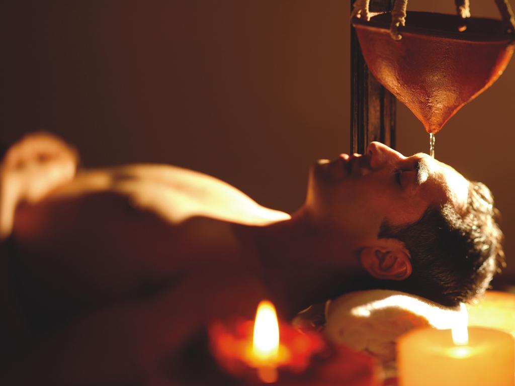 เดอะ ลลิต มุมไบ Hotel ภายนอก รูปภาพ Ayurvedic treatment