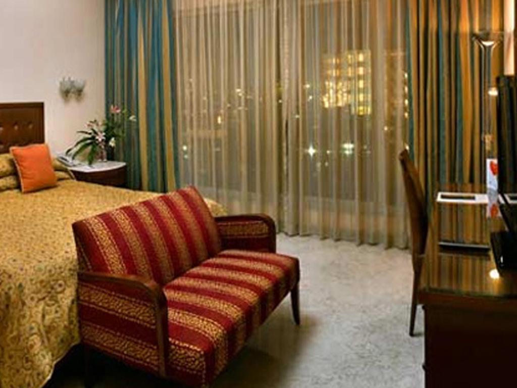 เดอะ ลลิต มุมไบ Hotel ห้อง รูปภาพ A room at the hotel