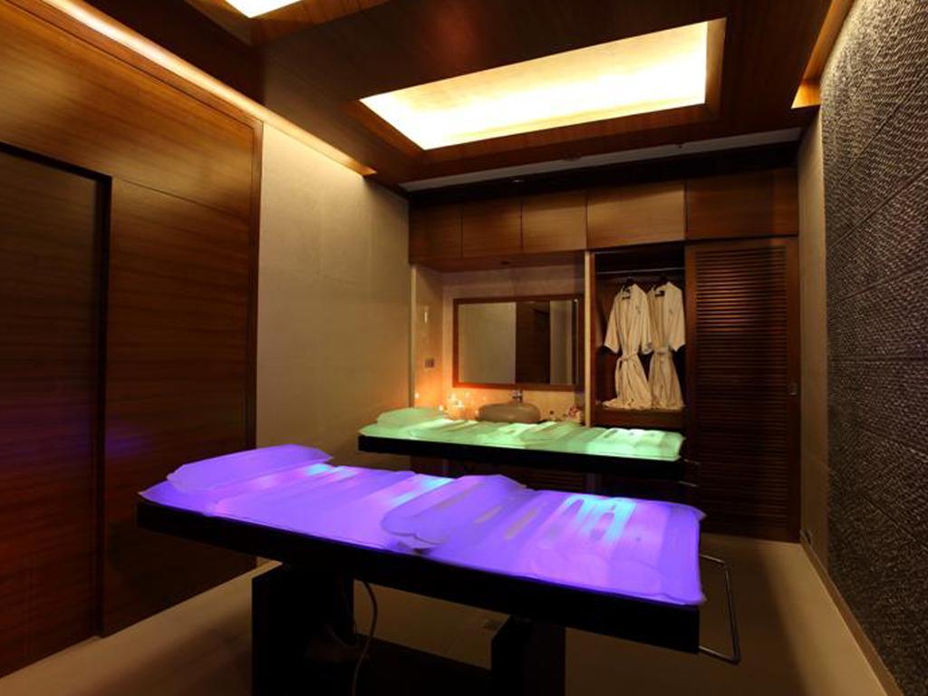 เดอะ ลลิต มุมไบ Hotel สิ่งอำนวยความสะดวก รูปภาพ A massage room at a spa